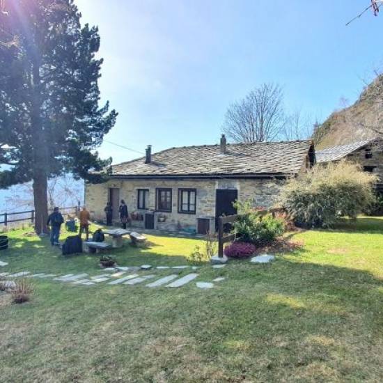 Complesso Immobiliare a Emarese - Settarme